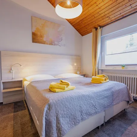 Ferienhaus Schoene Aussicht Ferienwohnung Gelb Hemfurth-Edersee Extérieur photo